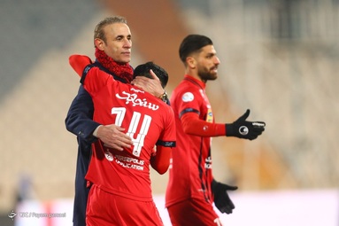 نود و چهارمین شهرآورد پایتخت، بین تیم‌های فوتبال پرسپولیس و استقلال - ورزشگاه آزادی