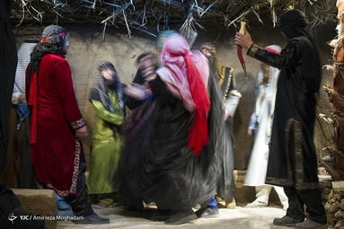 نمایش «بانوی بی نشان»