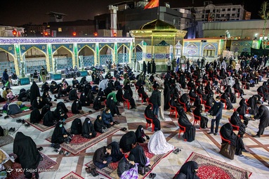 مراسم عزاداری شب شهادت حضرت فاطمه‌ زهرا(س) - امامزاده صالح تجریش با مداحی محمدحسین پویانفر