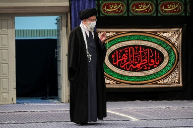 عزاداری شام شهادت حضرت زهرا (سلام‌الله‌علیها) در حسینیه امام خمینی با حضور رهبر معظم انقلاب
