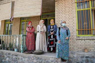 پشت صحنه سریال نون خ