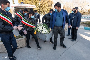 تشییع پیکر شهید مدافع سلامت دکتر محمد گلشن فوق تخصص بیماری های ریه و از اساتید دانشگاه علوم پزشکی اصفهان