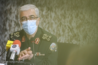 سرلشکر محمد باقری، رئیس ستاد کل نیرو‌های مسلح در نهمین جلسه هیأت امنای بنیاد حفظ آثار و نشر ارزش‌های دفاع مقدس