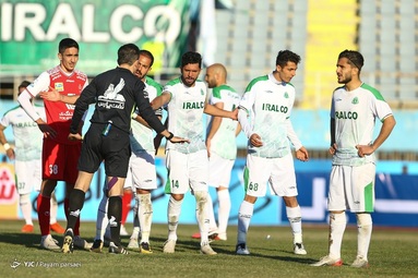 لیگ برتر فوتبال / پرسپولیس ۱ - آلومینیوم اراک ۲