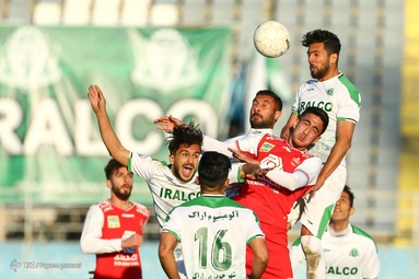 لیگ برتر فوتبال / پرسپولیس ۱ - آلومینیوم اراک ۲