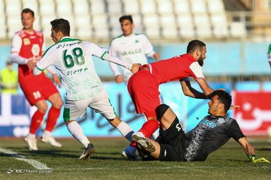 لیگ برتر فوتبال / پرسپولیس ۱ - آلومینیوم اراک ۲