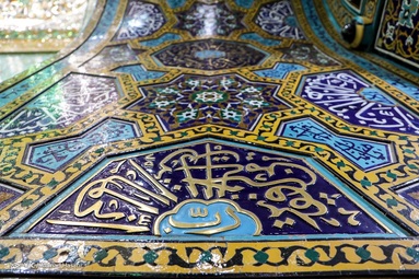 بازگشایی روضه منوره و ضریح مطهر امام رضا (ع)  پس از بازسازی و مرمت ابنیه تاریخی، گچ بری‌ها و آیینه‌کاری‌ها - حرم مطهر رضوی