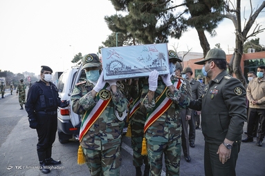 وداع با پیکر شهید گمنام دفاع مقدس بعدازظهر امروز در دانشگاه علوم پزشکی ارتش برگزار شد.