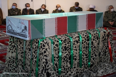 وداع با پیکر شهید گمنام دفاع مقدس بعدازظهر امروز در دانشگاه علوم پزشکی ارتش برگزار شد.