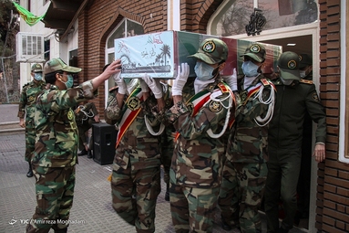 وداع با پیکر شهید گمنام دفاع مقدس بعدازظهر امروز در دانشگاه علوم پزشکی ارتش برگزار شد.
