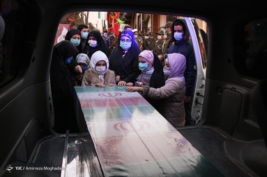 وداع با پیکر شهید گمنام دفاع مقدس بعدازظهر امروز در دانشگاه علوم پزشکی ارتش برگزار شد.