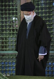 حضور رهبر انقلاب در مرقد مطهر امام راحل و گلزار شهدای بهشت زهرا