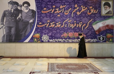حضور رهبر انقلاب در مرقد مطهر امام راحل و گلزار شهدای بهشت زهرا