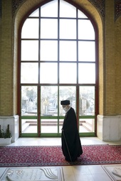 حضور رهبر انقلاب در مرقد مطهر امام راحل و گلزار شهدای بهشت زهرا