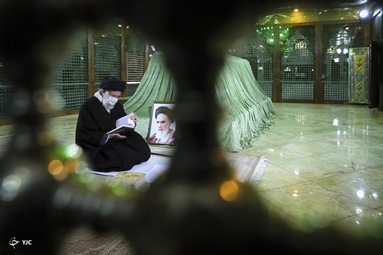حضور رهبر انقلاب در مرقد مطهر امام راحل و گلزار شهدای بهشت زهرا