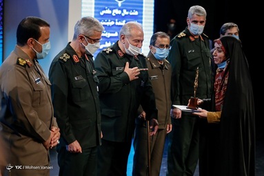 اختتامیه اولین دوسالانه آثار منتخب دفاع مقدس
