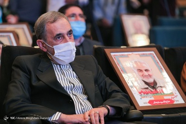 آیین معرفی جایزه جهانی ایثار سردار سلیمانی با حضور زینب سلیمانی، دختر ابومهدی مهندس و دکتر ولایتی