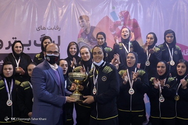 لیگ برتر مسابقات ووشو بانوان در دو رشته ساندا و تالو در دو روز پنج شنبه و جمعه در ورزشگاه آزادی تهران برگزار شد.تیم سپاهان برای سومین  سال پیاپی به مقام قهرمانی رسید.