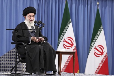 دیدار جمعی از فرماندهان و کارکنان نیروی هوایی و نیروی پدافند ارتش با رهبر انقلاب