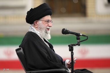 دیدار جمعی از فرماندهان و کارکنان نیروی هوایی و نیروی پدافند ارتش با رهبر انقلاب