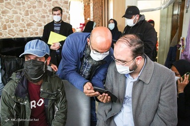 بازدید علی فروغی مدیر شبکه سوم سیما از پشت صحنه سریال نوروزی بوتیمار