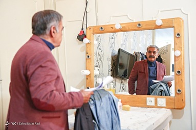 بازدید علی فروغی مدیر شبکه سوم سیما از پشت صحنه سریال نوروزی بوتیمار