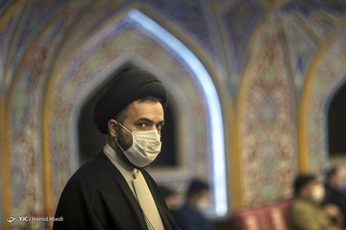 رونمایی از کتاب دو جلدی آیت الله مکارم شیرازی در اسناد ساواک