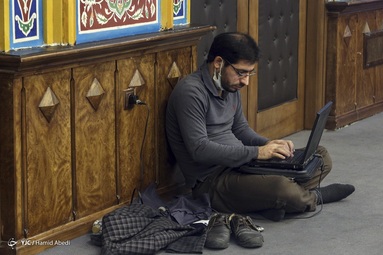 رونمایی از کتاب دو جلدی آیت الله مکارم شیرازی در اسناد ساواک
