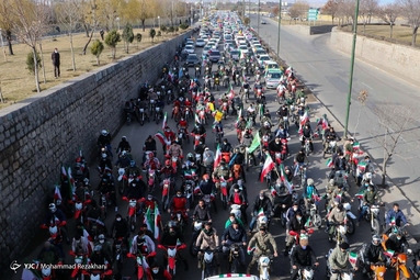 راهپیمایی یوم الله۲۲ بهمن و جشن چهل‌و دومین سالگرد پیروزی انقلاب اسلامی -  زنجان