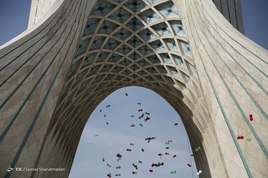 مراسم راهپیمایی یوم الله۲۲ بهمن و جشن چهل‌و دومین سالگرد پیروزی انقلاب اسلامی - برج آزادی تهران