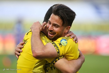 لیگ برتر فوتبال/ سپاهان اصفهان   - استقلال تهران