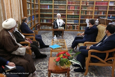 دیدار دکتر علی عسکری، رئیس صداوسیما با آیت الله مکارم شیرازی