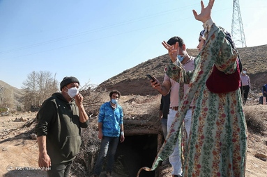 پشت صحنه سریال (نون خ)