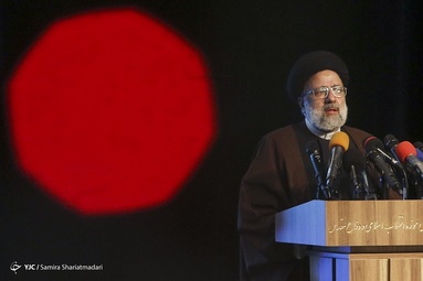 حجت الاسلام رئیسی، رئیس قوه قضائیه در همايش بين المللي مطالبات حقوقي - بين المللي دفاع مقدس