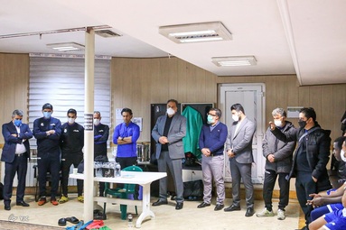 معارفه و اولین تمرین استقلال با حضور فرهاد مجیدی