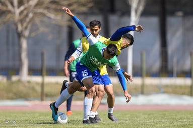 معارفه و اولین تمرین استقلال با حضور فرهاد مجیدی