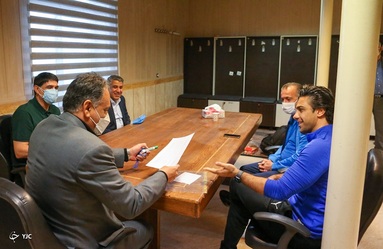 معارفه و اولین تمرین استقلال با حضور فرهاد مجیدی