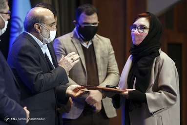 مراسم تجلیل از دست اندرکاران مجموعه‌های نمایشی سال ۹۹
