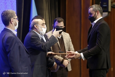 مراسم تجلیل از دست اندرکاران مجموعه‌های نمایشی سال ۹۹