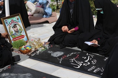 لحظه تحویل سال ۱۴۰۰ - گلزار شهدای سیستان و بلوچستان