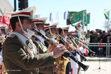 لحظه تحویل سال ۱۴۰۰ در میدان آزادی