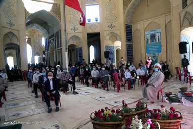 لحظه سال تحویل ۱۴۰۰ - گلزار شهدای اردکان‎
