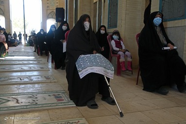 لحظه سال تحویل ۱۴۰۰ - گلزار شهدای اردکان‎