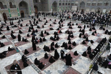تحویل سال نو در حرم امام رضا (ع)