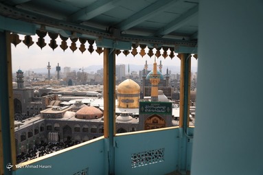 تحویل سال نو در حرم امام رضا (ع)