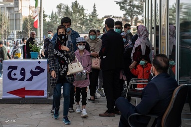 بازدید مسافران نوروزی از طاق بستان