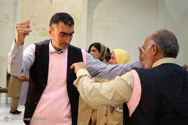 آسایشگاه اعصاب و روان احسان ولادت مهدی منجی را عصر یکشنبه 8 فروردین 1400  در آسایشگاه جشن گرفتند.