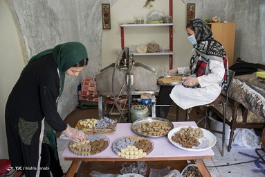 یکی از معروف‌ترین و کامل‌ترین انواع قاووت در استان کرمان تولید می‌شود که بدان قووتو گفته می‌شود