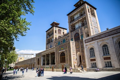 بازدید گردشگران از کاخ گلستان - تهران