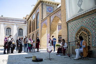 بازدید گردشگران از کاخ گلستان - تهران